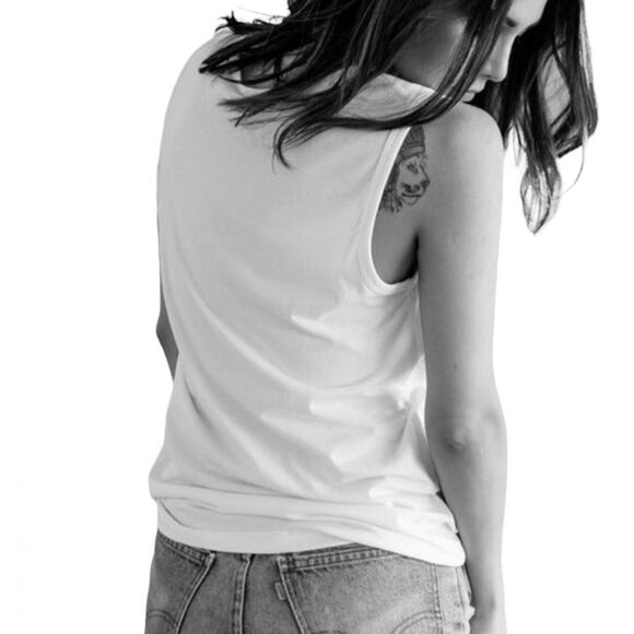 UNKOSHER MARKET Not In The Tribe But I Dig The Vibe Tank Top Womens Size Medium - Picture 2 of 7